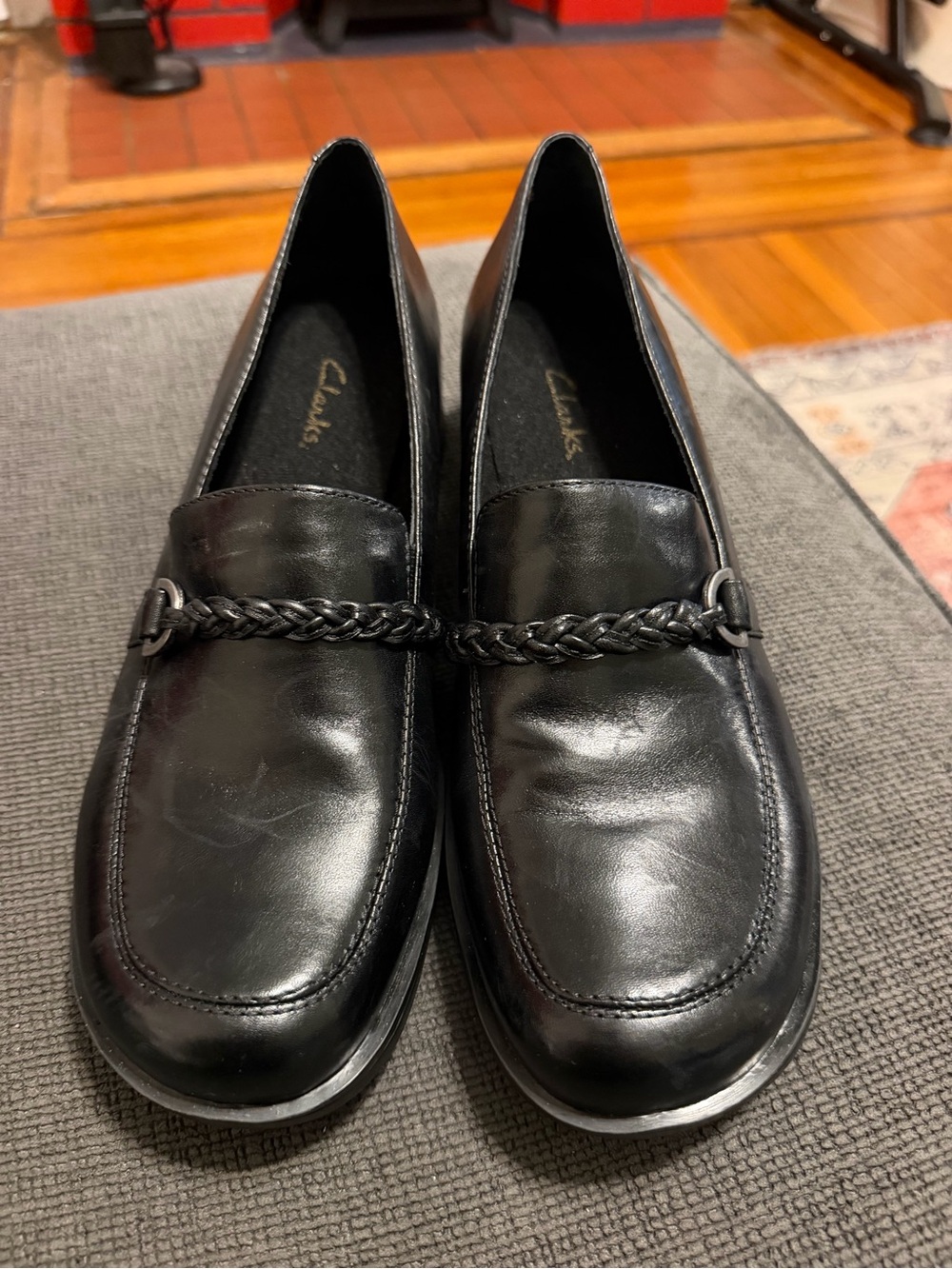 Clarks Women’s Black Braided-Trim Leather Loafers